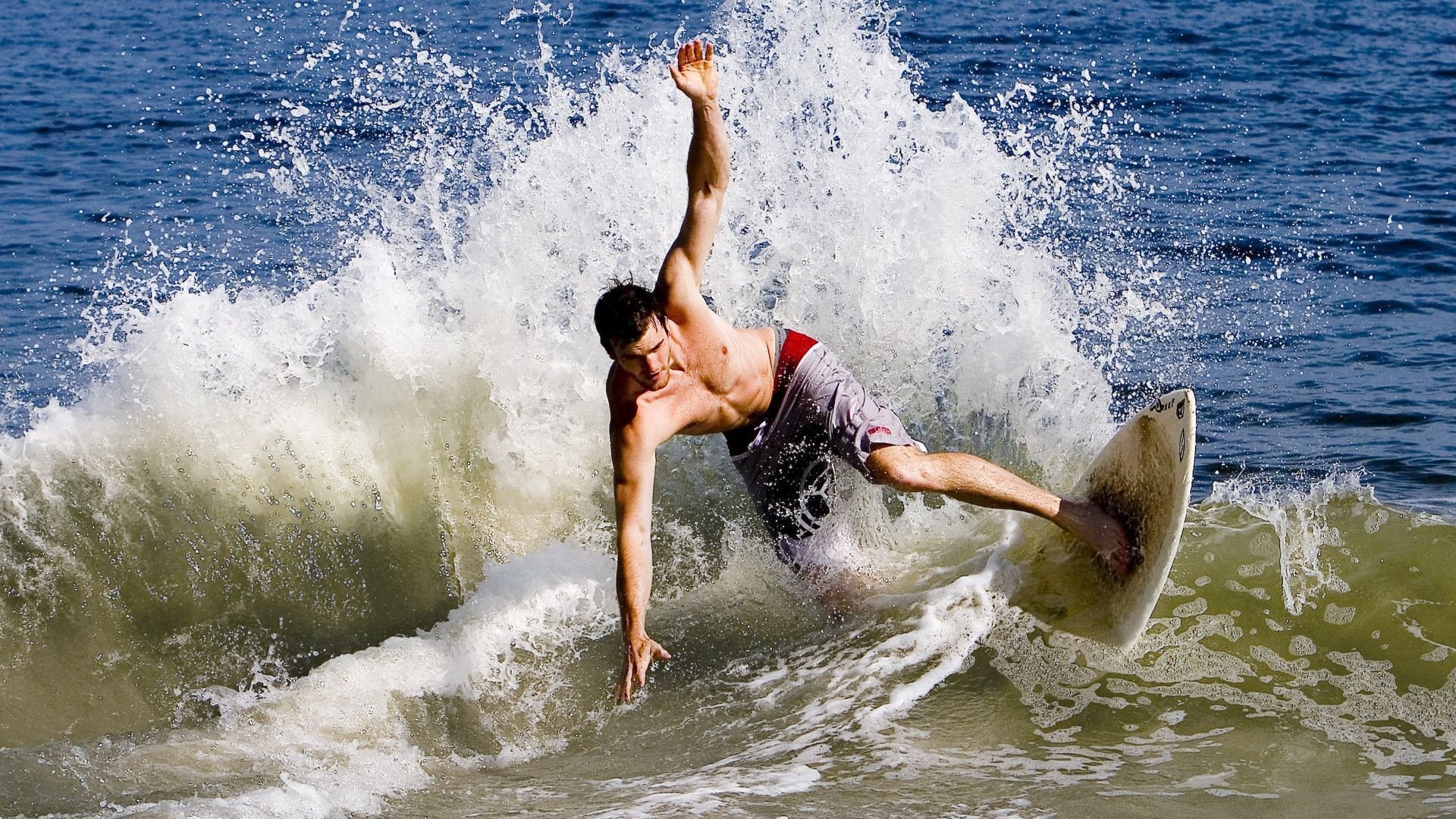 瑞士队前锋洛佩斯在巴黎奥运会上表现出色，洛佩斯退役